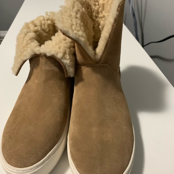 UGG boots - Picture 3 of 5